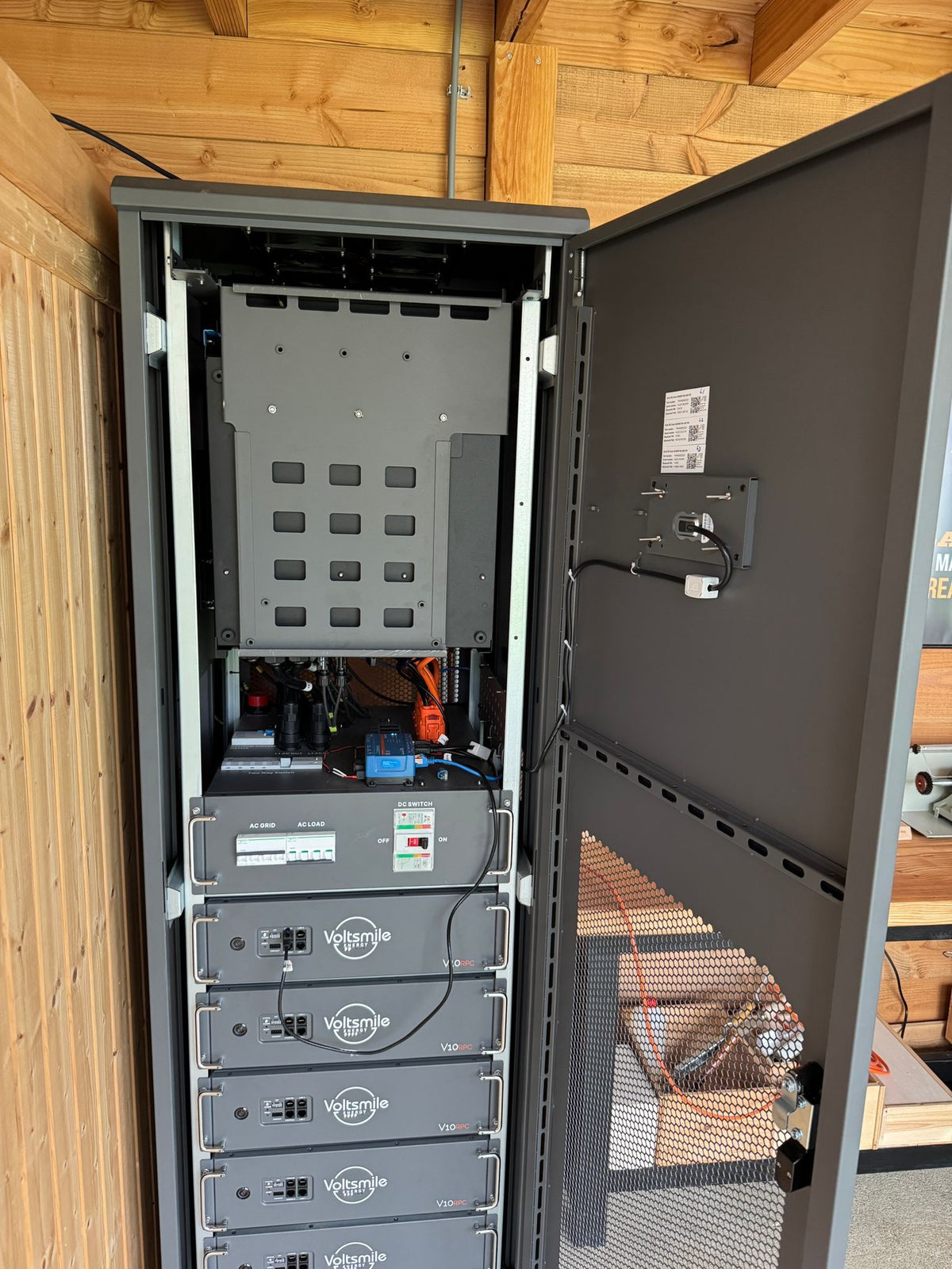 VTB Drie Fase All-in-one cabinet 18Kva - 25,6 kwh – afbeelding 2