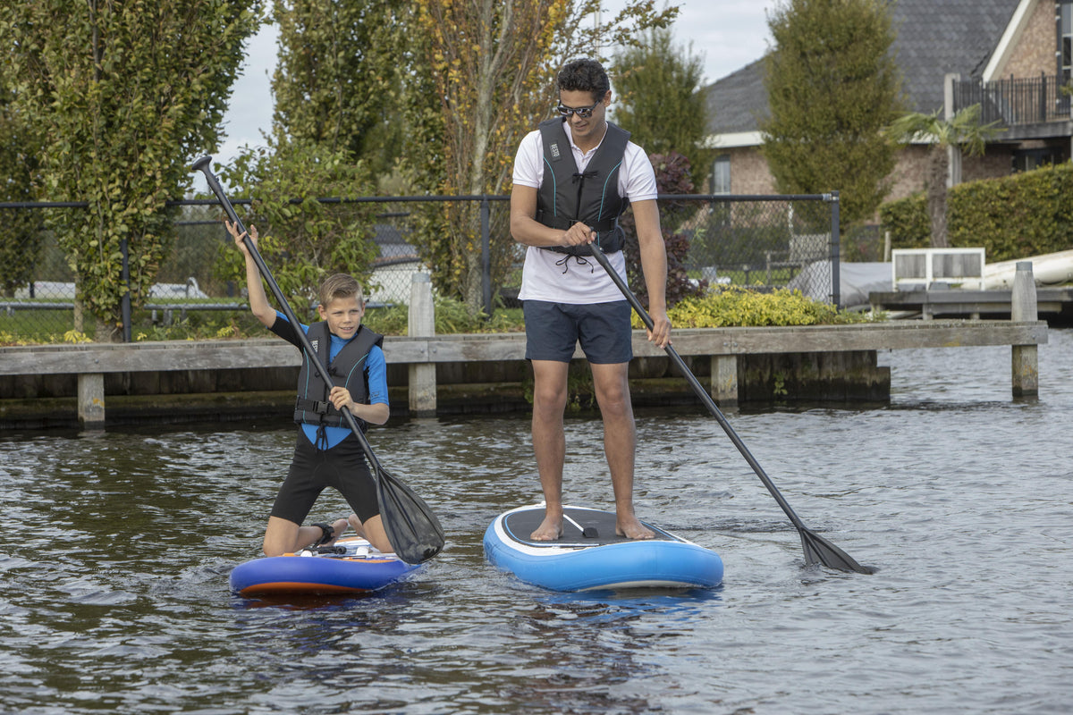 Besto Dinghy Zipper drijfvest zwart met aqua strepen 50 N maat L