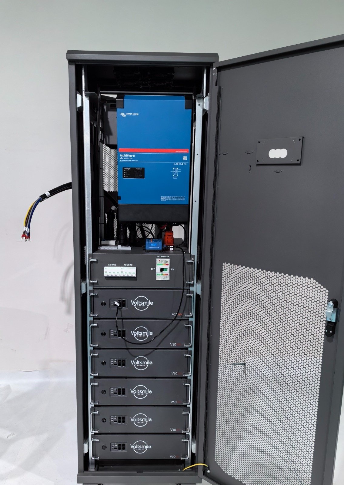 VTB Drie Fase All-in-one cabinet 9Kva - 20,48 kwh – afbeelding 3